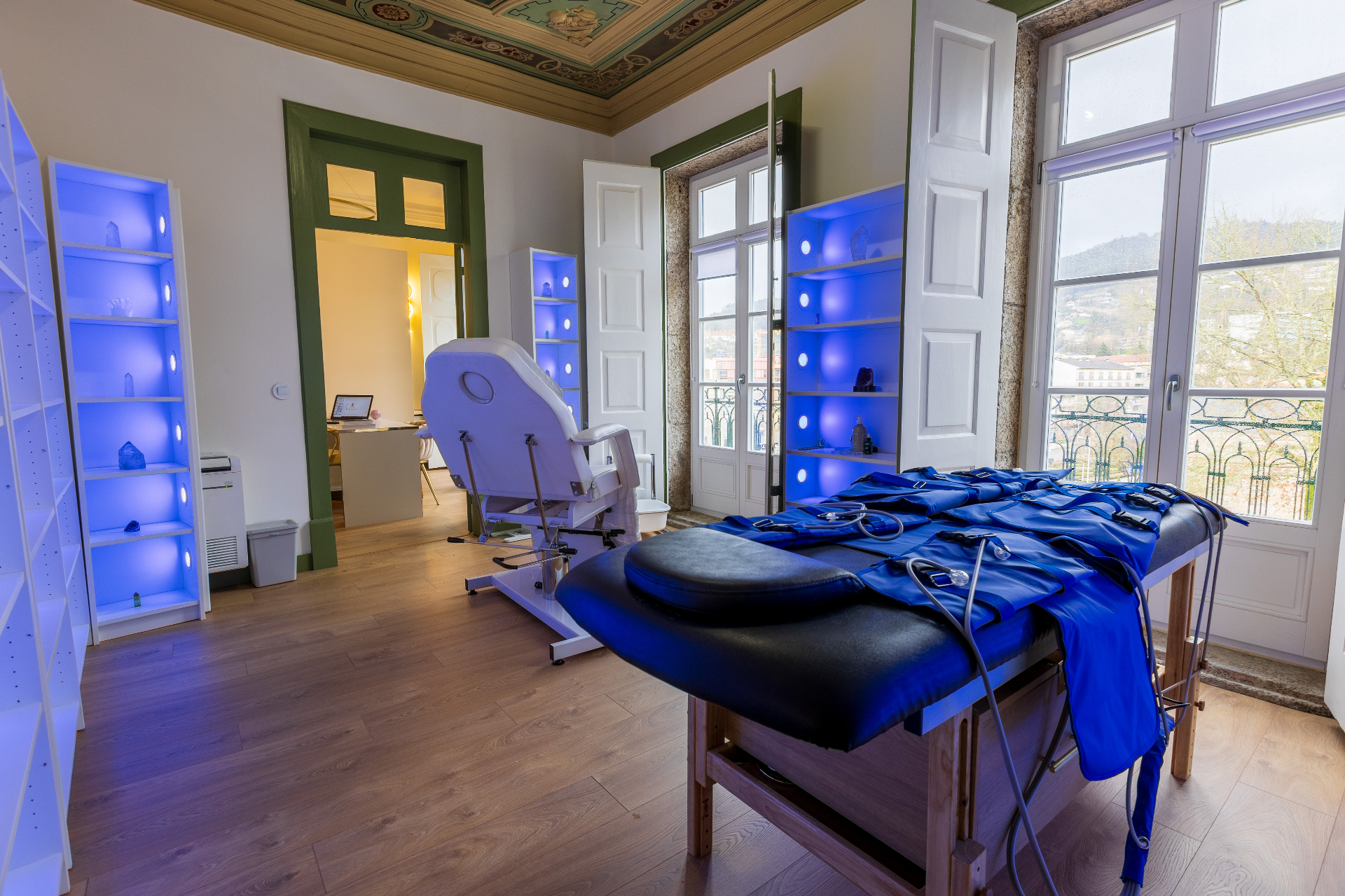 Sala de terapias da Naghini Clinic
