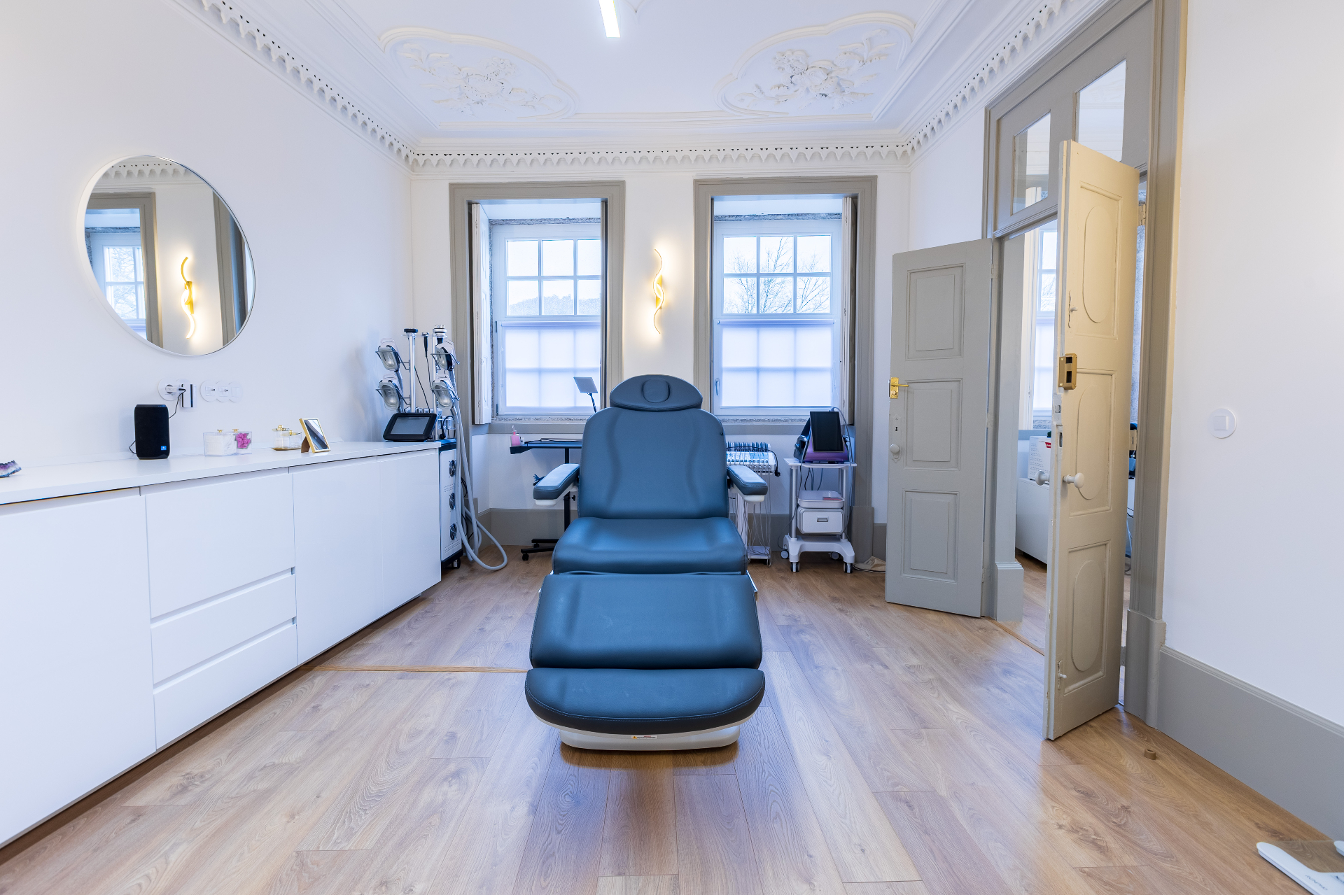 Sala de tratamento da Naghini Clinic