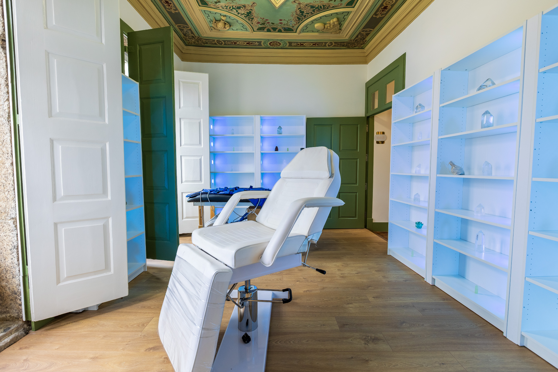 Sala de tratamento da Naghini Clinic
