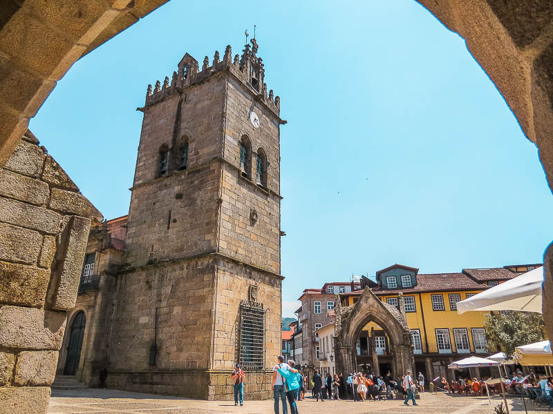 Largo da Oliveira, Guimarães